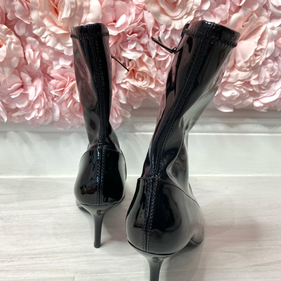 STUART WEITZMAN Black patent leather booties (size 7) never worn. - Picture 4 of 8